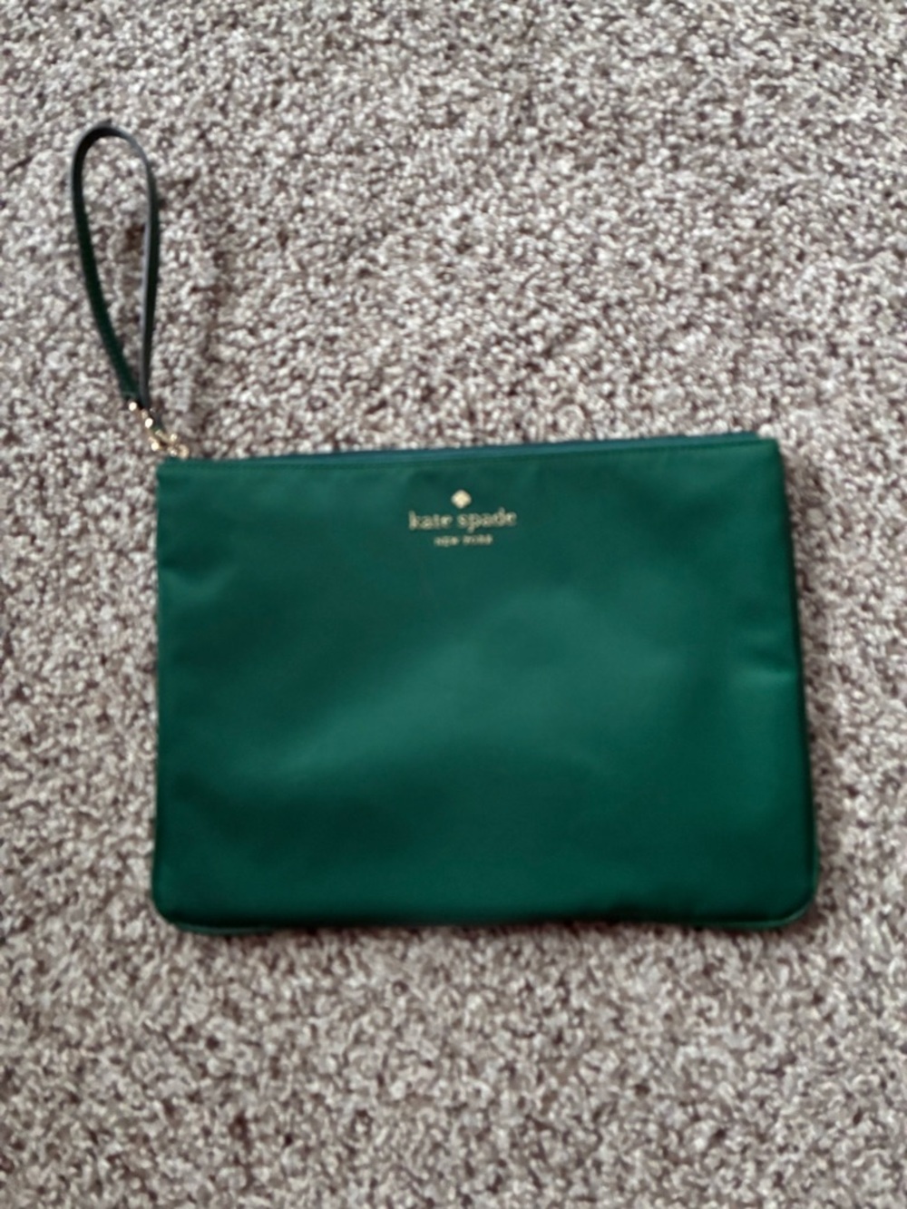🚚 Ships FREE - Kate Spade Chelsea Nylon Wristlet Pouch in Deep Jade